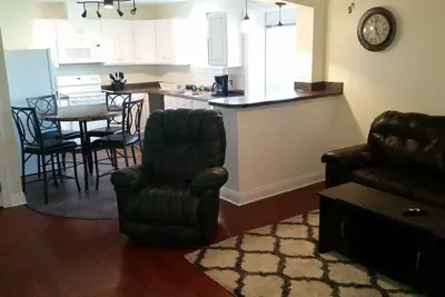 Image de Condo de banlieue. Idéal pour le pêcheur passionné ou la famille de pêcheurs.