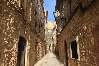 Expérience du Moyen Age: Priorat Wine and Nature Lovers