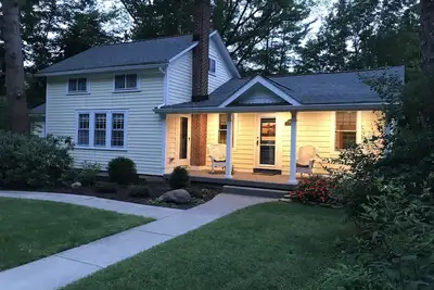 Image de Clarksburg Cottage, votre maison tranquille dans le lieu parfait!
