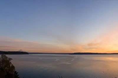 Image de Suite avec vue sur Puget Sound, mont Rainier et olympique