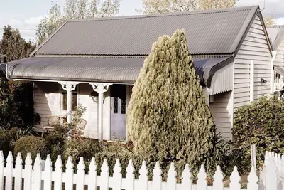Image de Marigold - 1870's Miner's Cottage dans le centre de Daylesford