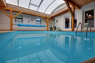 Image de Maison de vacances Kvitek - maison de vacances avec piscine intérieure et grande salle de jeux