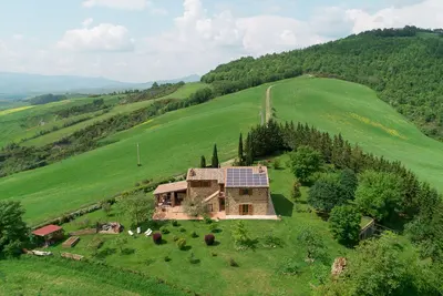 Image de Il Casale con tre viste, une vue panoramique à 360 ° sur un paysage rural
