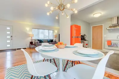 Image de Mid Mod Inspired - Wsu, Wpaf Base, Soin Med Center