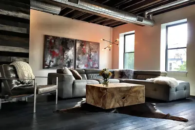 Image de Maison industrielle moderne 3 chambres Shadyside