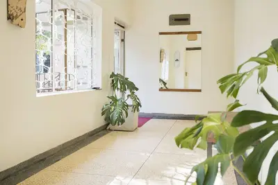 Image de Chambre ensoleillée et fraîche par Acacia Mall