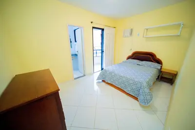 Image de Apt avec air conditionné 2 chambres à coucher, meublé, garage, à 200m de la plage, 8 personnes