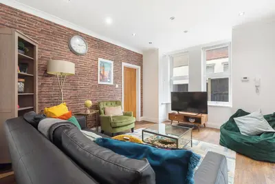 Image de City Living (4-6 personnes), appartement confortable et confortable.