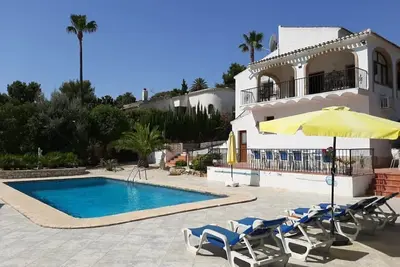 Image de Appartement privé au niveau inférieur de la villa