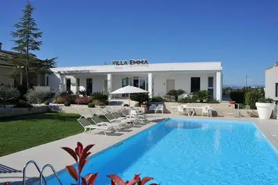Image de Villa Emma, ​​piscine privée, 6 chambres, près de la mer, pour 16 personnes