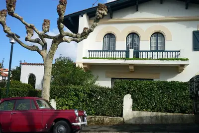 Image de Large Basque house 5 minutes from the beach and town center.