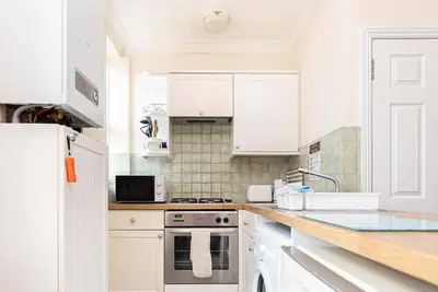 Image de Bournecoast: Apartment Near Clifftop, Sandy Beaches And Shops/Cafes - Fm746