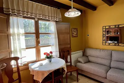Image de Appartement rural Aptos. turísticos Paseo de la Alameda pour 2 personnes