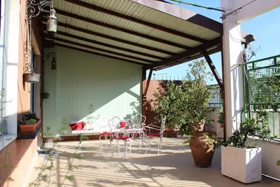 Image de grand appartement lumineux et grande terrasse