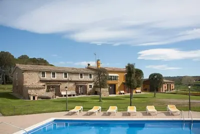 Image de Magnifique Gîte Rural du 19ème avec piscine, porche barbecue, pour families