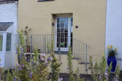 Image de Cottage accueillant avec vue sur la vallée, chiens acceptés, parking, jardin et Wifi