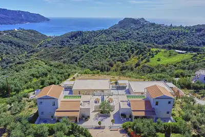 Image de Lefkimmiatis Villa Petra de construction récente