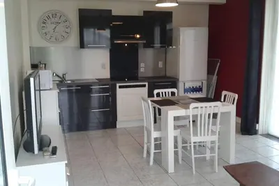 Image de T2, 35m², Front de mer, wifi, clim réversible, plage centrale