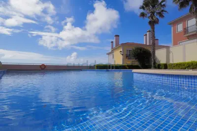 Image de Superbe appartement de 3 chambres avec vue sur la mer à 2 minutes à pied de la plage