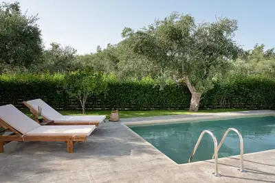 Image de Klelia-villa de 2 chambres avec piscine privée et vue sur le jardin