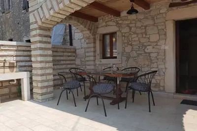 Image de Maison en pierre Istrie et Piscine privée> près de Porec