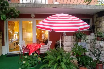 Image de Appartement de vacances Makarska pour 1 - 4 personnes avec 2 chambres à coucher - Appartement de vac