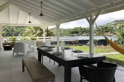 T4 refait à neuf avec jardin privé aux Trois Ilets, 200m plage, vue mer
