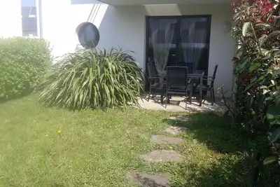Image de Appartement T3 avec terrasse et jardin privatif, proche plage, Wifi