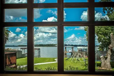 Image de Superbe 3 chambres 3 salles de bain au bord de l'eau à la maison!