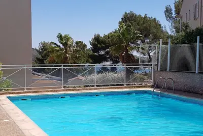 Image de T3 balcon vue mer à la seyne sur mer- Piscine (var)