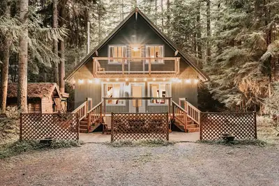 Image de Snowline Cabin # 49 - Bain à remous - Internet sans fil - Cheminée - 10 personnes