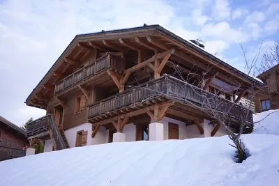 Image de Superbe chalet à Megève, 5ch, 4 Sdb, proche centre et remontées mécaniques