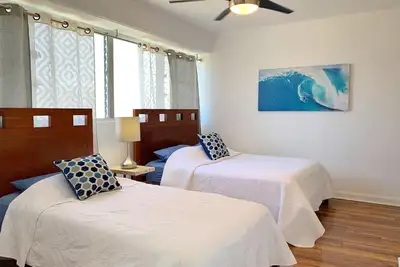 Image de Waikiki 2 Bedroom Vacation Rental - 7 personnes!