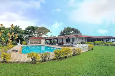 Image de Casa de recreo para 25 con hermoso paisaje, Eje Cafetero Colombia.