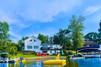 Image de ★ Horseshoe Haven ★ Lake Home avec une vue imprenable ★