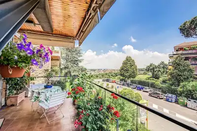 Image de Terrazza Piccolomini: élégant appartement avec vue imprenable sur Rome / Dôme Saint-Pierre