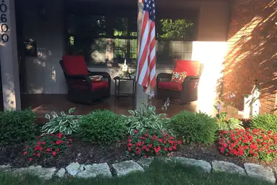 Image de Retraite confortable dans un endroit sûr et à seulement quelques minutes de tout.