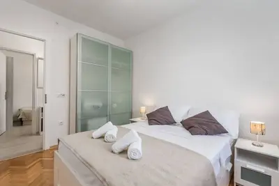 Image de Une douce maison dans un quartier calme de la ville