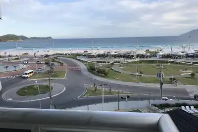 Image de Appartement en bord de mer avec vue sur la plage depuis le fort
