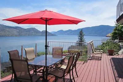 Image de Red Haven Retreat - Piscine & Spectaculaire Lakeviews - Fairhaven Suite (suite niveau inférieur)