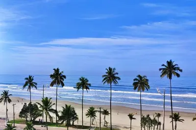 Image de Appartement à 50 mètres de la plage, climatisation et loisirs
