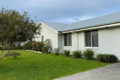 Image de Ohana Beach House - Friendly Pet (EXTÉRIEUR Uniquement)