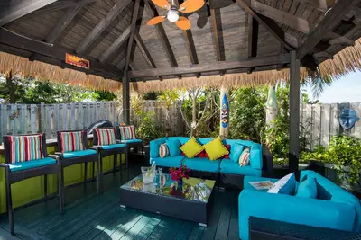 Image de Magnifique refuge caribéen de 3 chambres au coeur de Grace Bay