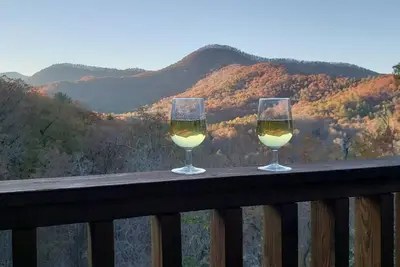 Image de Family Time Cabin / vue sur la montagne