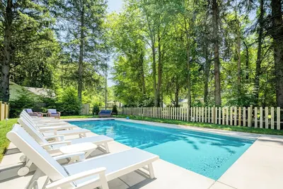 Image de Nouvellement inscrit Magnifique Sawyer nouvellement construit Accueil Close To Everything!