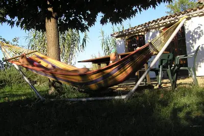 Image de Spacieus Cottage, Piscine, 3 Chambres, 5 personnes, son jardin ombragé, wifi