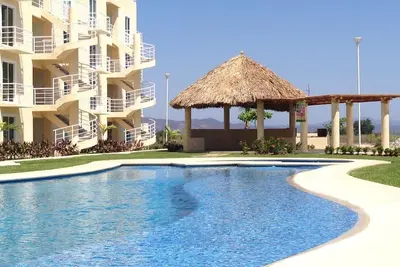 Image de Marina Diamante appartement neuf et confortable près de l'aéroport