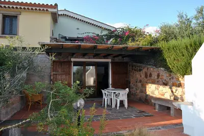 Image de Appartement au rez-de-chaussée, véranda avec barbecue, jardin, court de tennis
