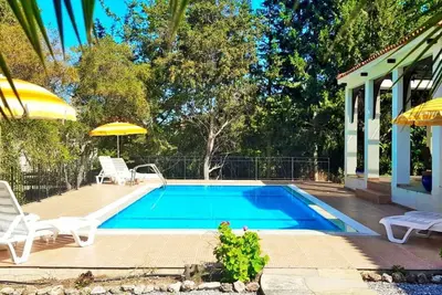 Image de Belle villa contemporaine avec piscine privée isolée