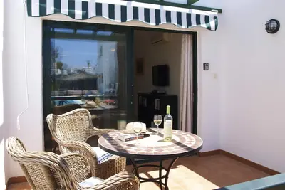Image de Appartement moderne et spacieux avec Wifi, Air Con et U. K. Télévision à Puerto Del Carmen